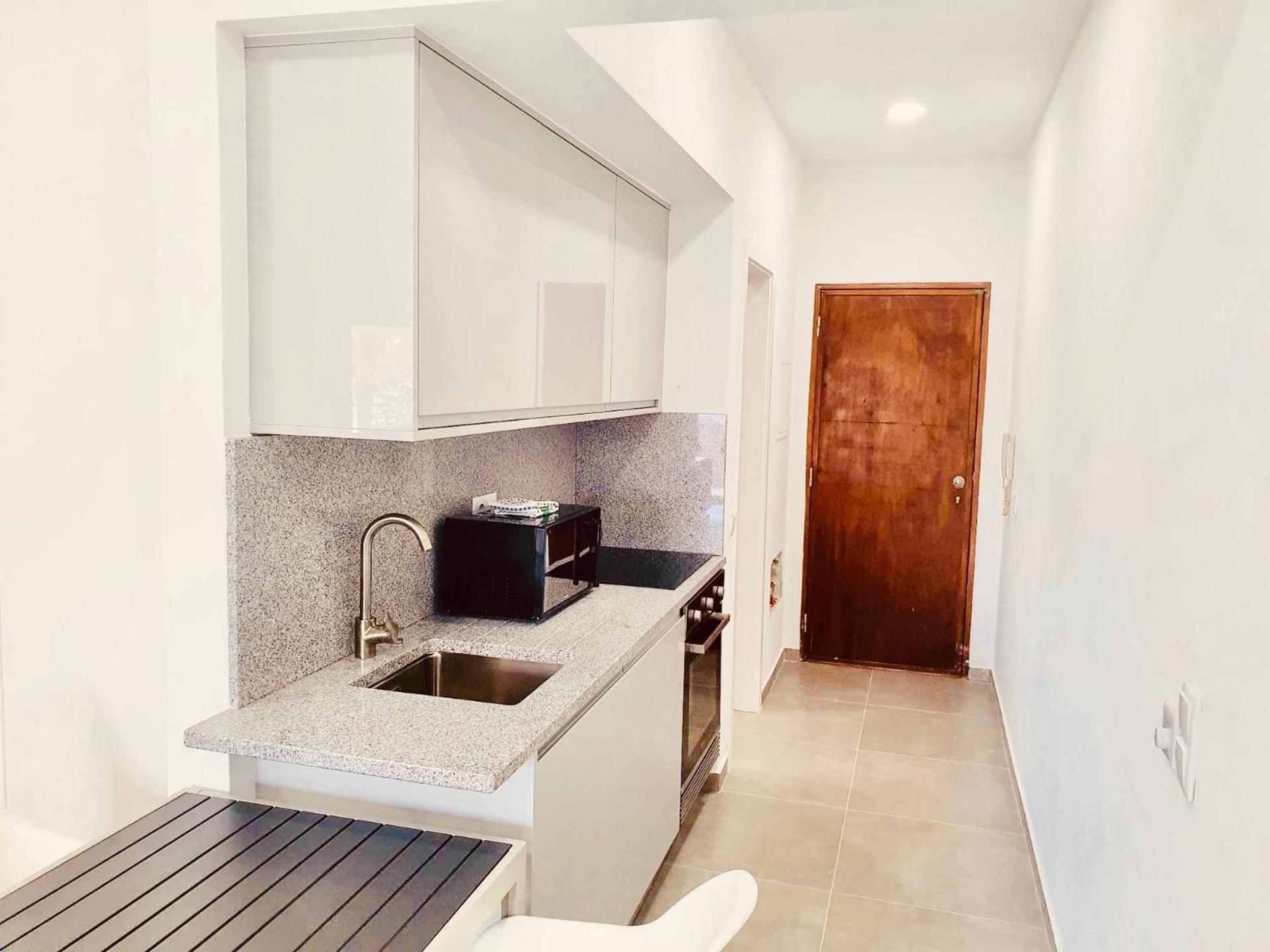 Central Lagos Apt With Marina Views Near Beaches Buitenkant foto