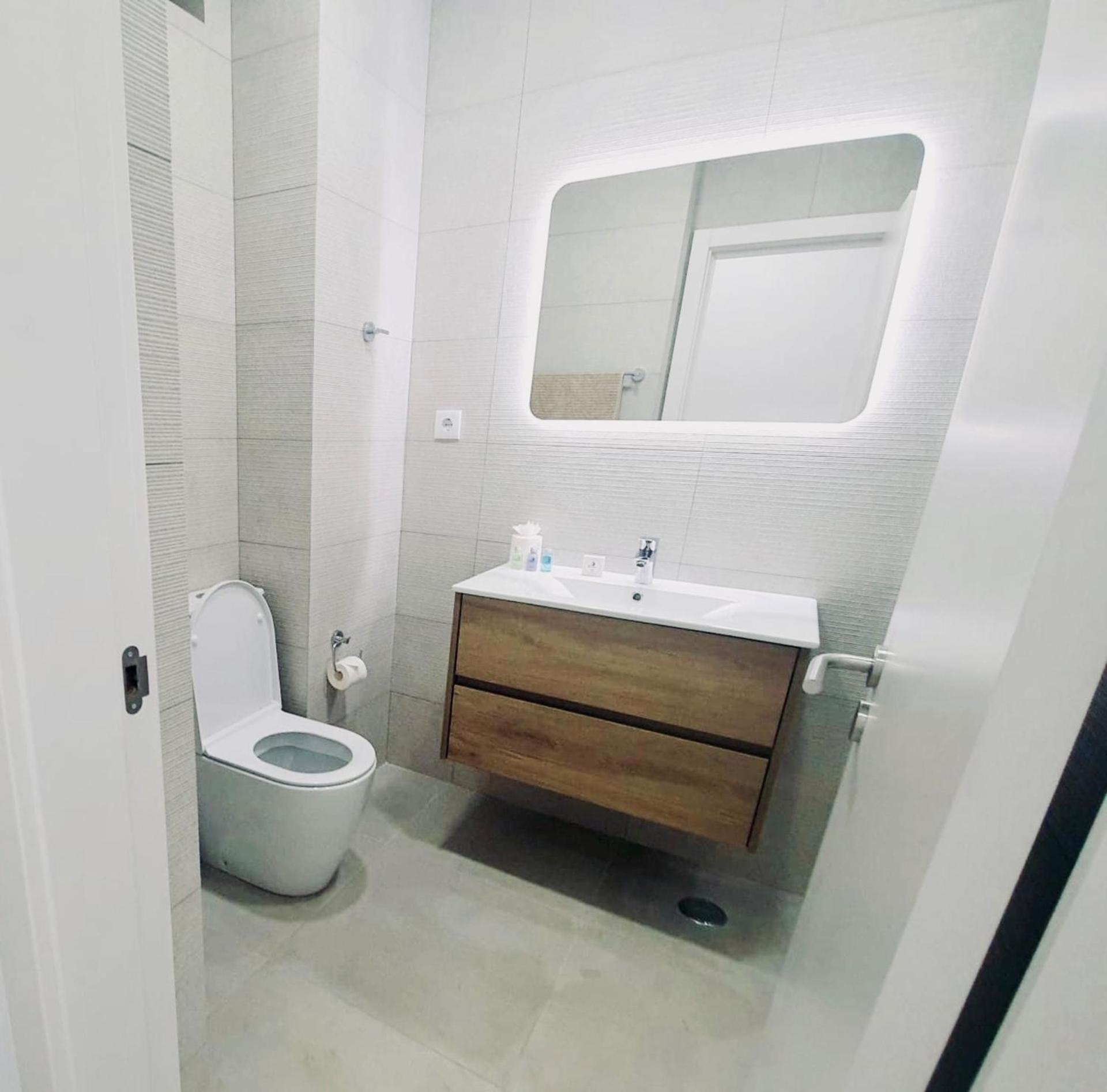 Central Lagos Apt With Marina Views Near Beaches Buitenkant foto