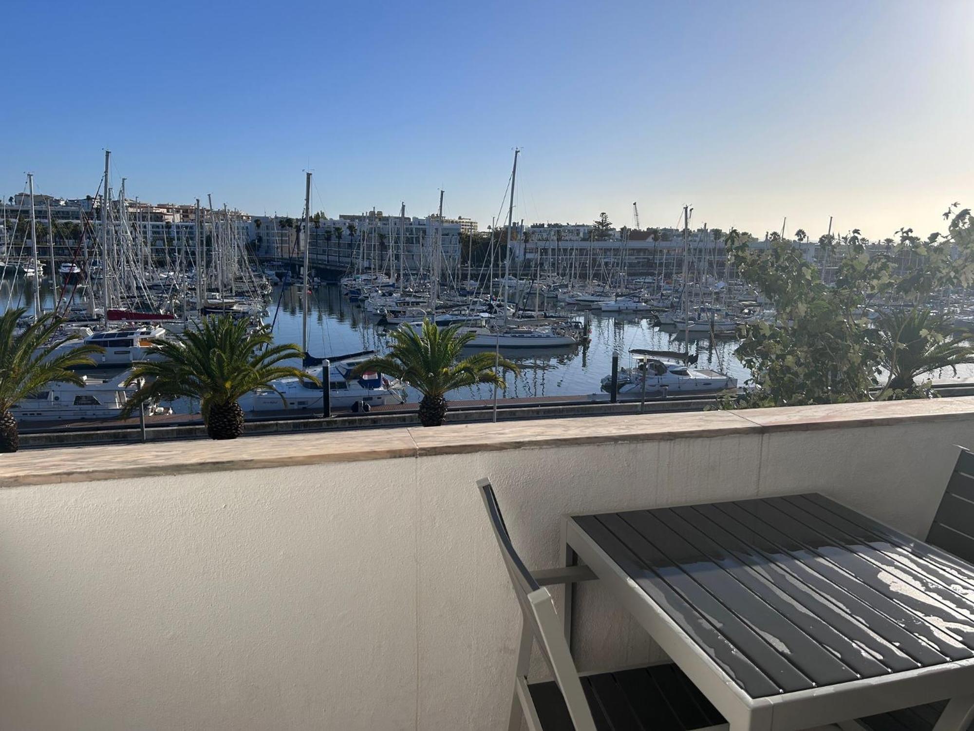 Central Lagos Apt With Marina Views Near Beaches Buitenkant foto